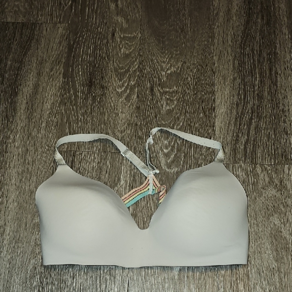 Victoria Secret-Tshirt Lightly Lined Wireless Bra. Sz 36DD!